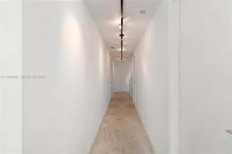 1455 Ocean Drive Miami Beach FL 33139