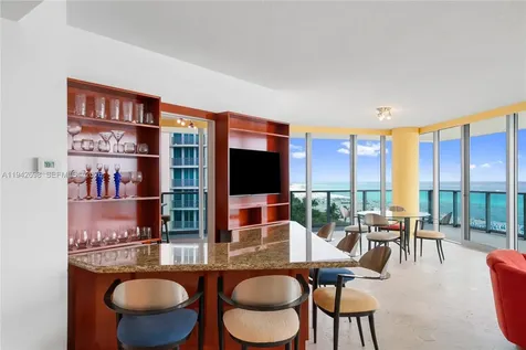 1455 Ocean Drive Miami Beach FL 33139