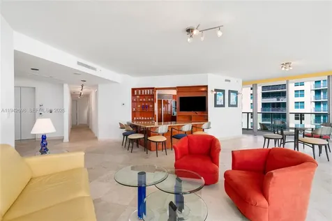 1455 Ocean Drive Miami Beach FL 33139