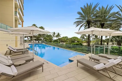 1455 Ocean Drive Miami Beach FL 33139