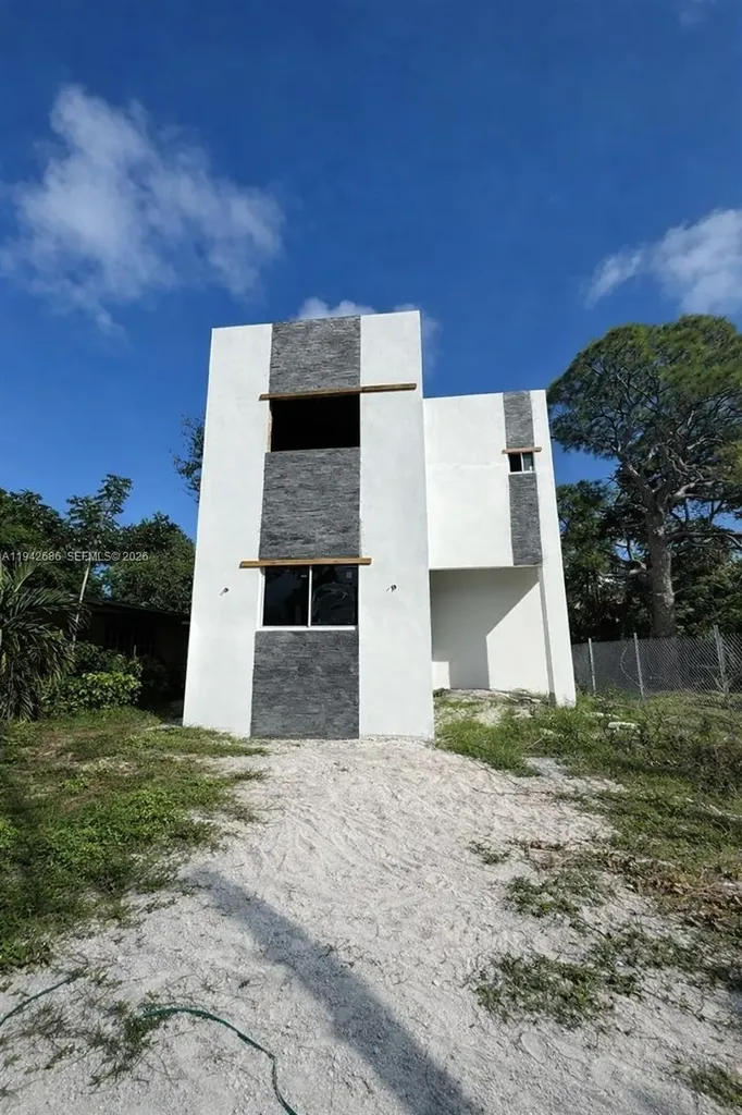 518 NW 13th Avenue Fort Lauderdale FL 33311