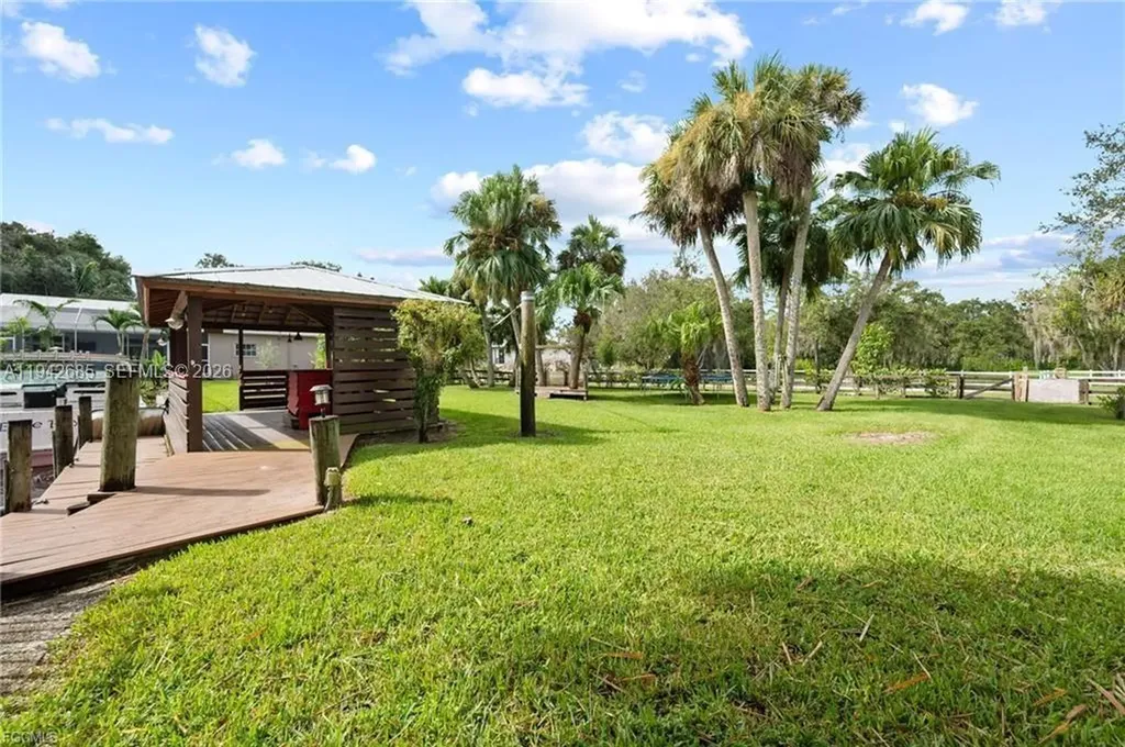 1981 Carbonata Drive Other City - In The State Of Florida FL 33920