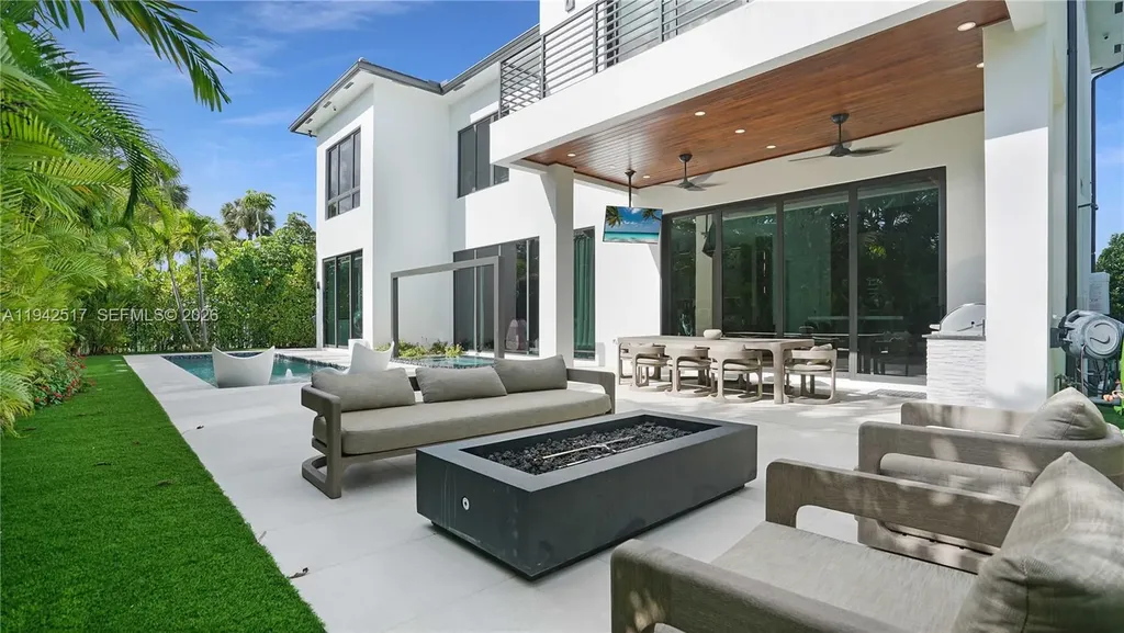 510 NE 4th Lane Boca Raton FL 33432