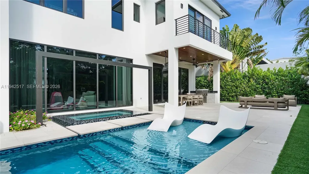 510 NE 4th Lane Boca Raton FL 33432