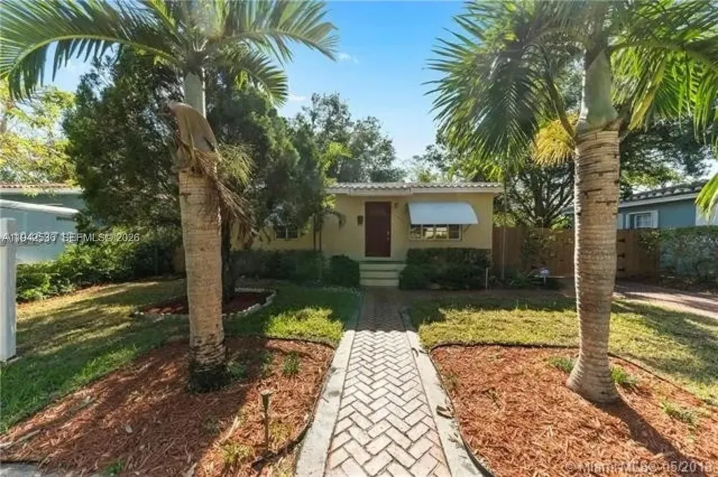 12110 NE 11th Place North Miami FL 33161