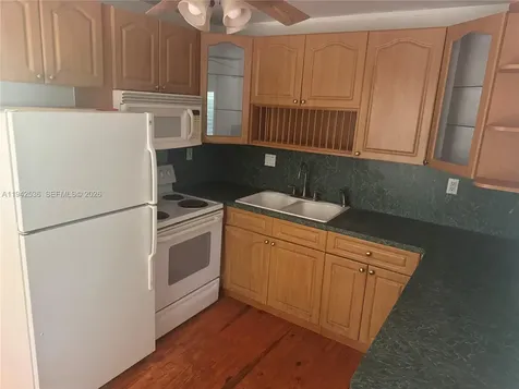 12110 NE 11th Place North Miami FL 33161