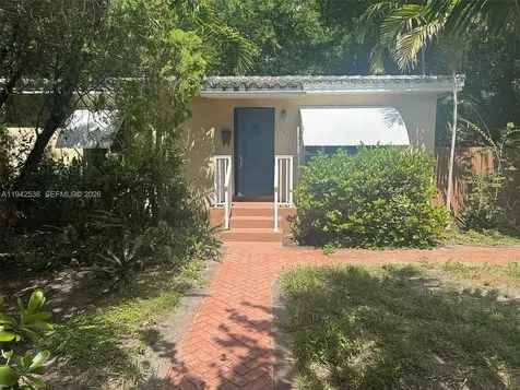 12110 NE 11th Place North Miami FL 33161