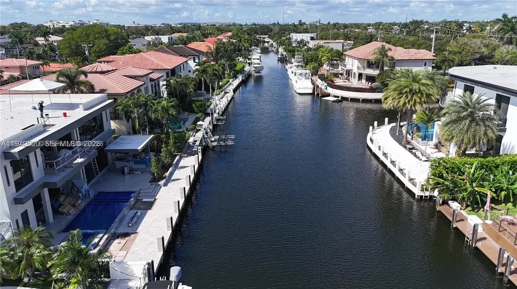 2511 NE 48th Court Lighthouse Point FL 33064