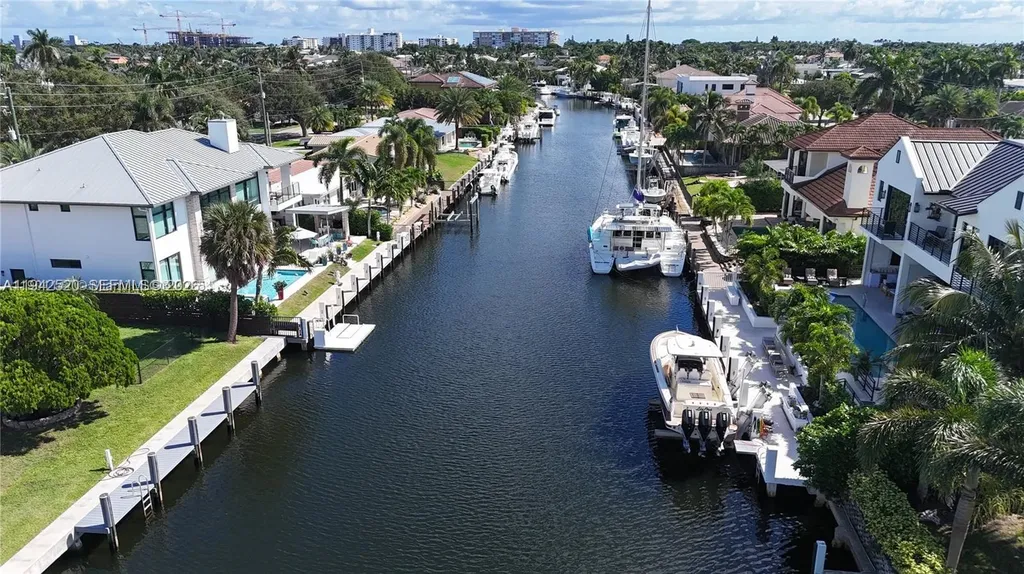 2511 NE 48th Court Lighthouse Point FL 33064