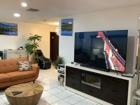 6706 Inwood North Lauderdale FL 33068
