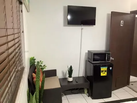 6706 Inwood North Lauderdale FL 33068