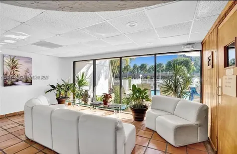 1650 NE 115th Street Miami FL 33181