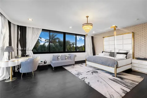 8005 Noremac Avenue Miami Beach FL 33141