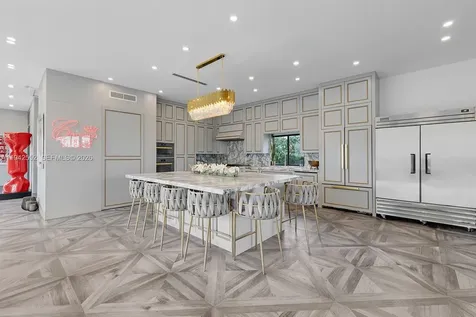 8005 Noremac Avenue Miami Beach FL 33141