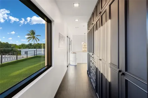 8005 Noremac Avenue Miami Beach FL 33141