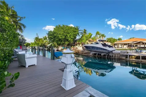 8005 Noremac Avenue Miami Beach FL 33141