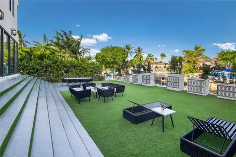 8005 Noremac Avenue Miami Beach FL 33141