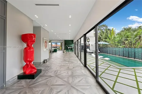 8005 Noremac Avenue Miami Beach FL 33141