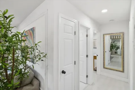 3958 NW 19th Avenue Oakland Park FL 33309