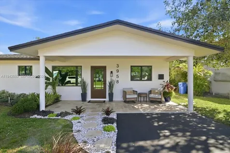 3958 NW 19th Avenue Oakland Park FL 33309