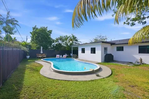 3958 NW 19th Avenue Oakland Park FL 33309