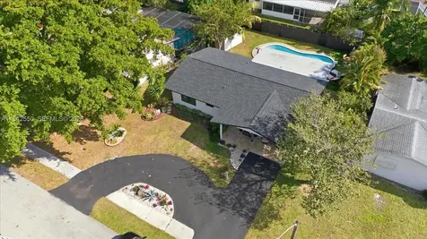 3958 NW 19th Avenue Oakland Park FL 33309