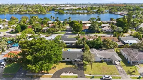3958 NW 19th Avenue Oakland Park FL 33309