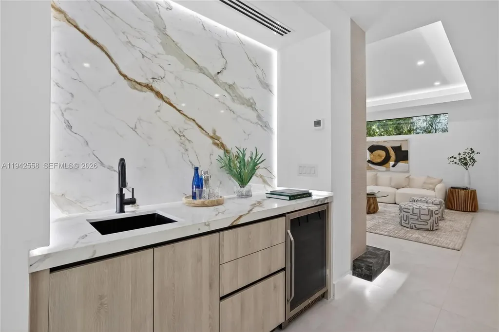 809 SW 12th Avenue Fort Lauderdale FL 33312