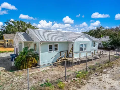 3603 Kenilworth Boulevard Sebring FL 33870