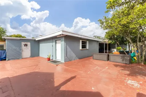 2818 SW 2nd Street Miami FL 33135