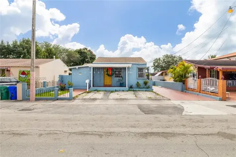 2818 SW 2nd Street Miami FL 33135