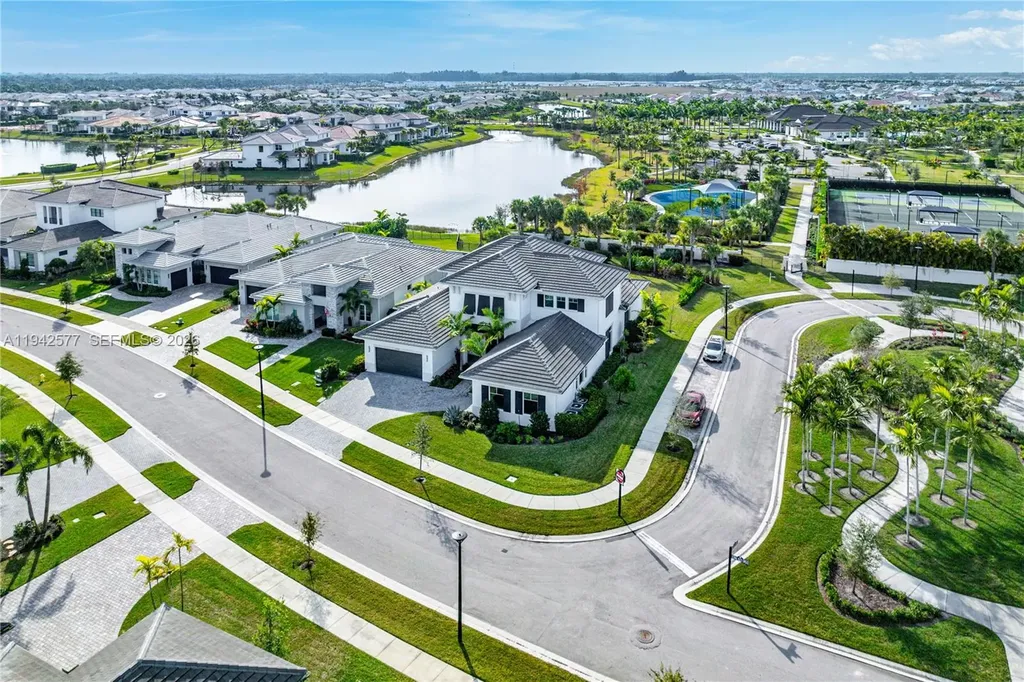 9281 Coral Isles Circle Palm Beach Gardens FL 33412