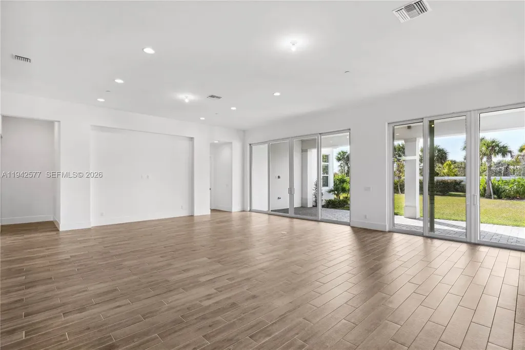 9281 Coral Isles Circle Palm Beach Gardens FL 33412