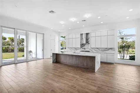 9281 Coral Isles Circle Palm Beach Gardens FL 33412