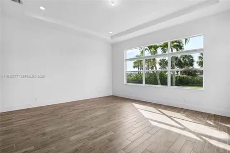 9281 Coral Isles Circle Palm Beach Gardens FL 33412