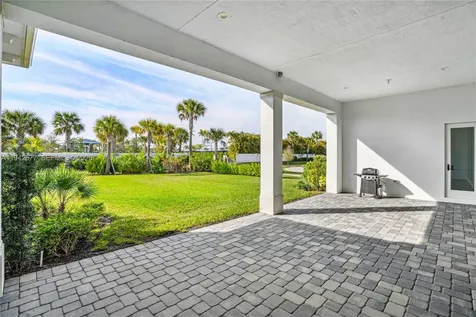 9281 Coral Isles Circle Palm Beach Gardens FL 33412