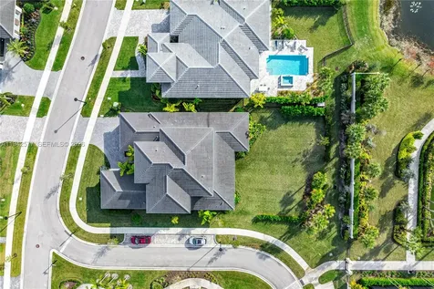9281 Coral Isles Circle Palm Beach Gardens FL 33412