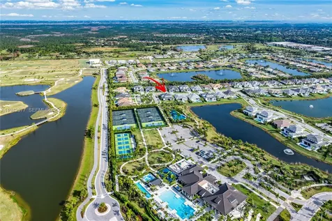 9281 Coral Isles Circle Palm Beach Gardens FL 33412