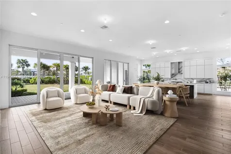 9281 Coral Isles Circle Palm Beach Gardens FL 33412