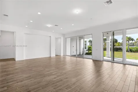 9281 Coral Isles Circle Palm Beach Gardens FL 33412
