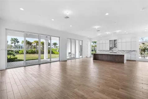 9281 Coral Isles Circle Palm Beach Gardens FL 33412