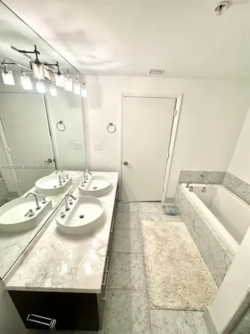 253 NE 2nd Street Miami FL 33132