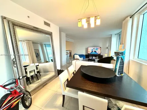 253 NE 2nd Street Miami FL 33132