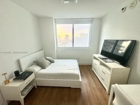 253 NE 2nd Street Miami FL 33132