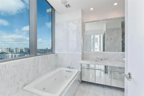 17475 Collins Avenue Sunny Isles Beach FL 33160