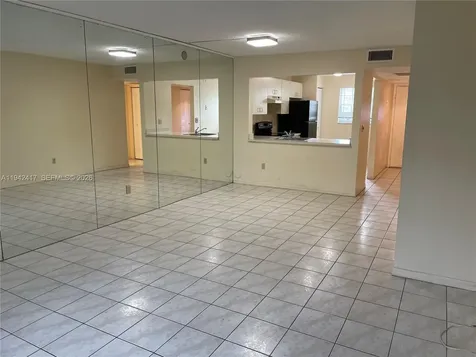 426 NE 210th Cir Terrace Miami FL 33179