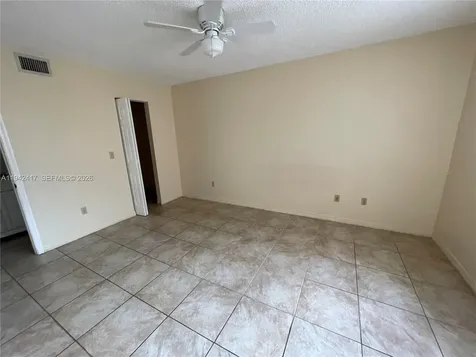 426 NE 210th Cir Terrace Miami FL 33179