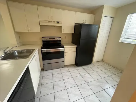 426 NE 210th Cir Terrace Miami FL 33179