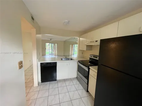 426 NE 210th Cir Terrace Miami FL 33179
