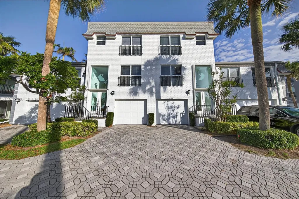1194 Hillsboro Mile Hillsboro Beach FL 33062